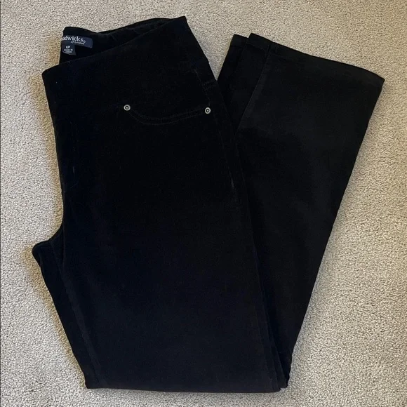 Chadwicks Petite Black Straight Leg Pull On Cords - Picture 1 of 9